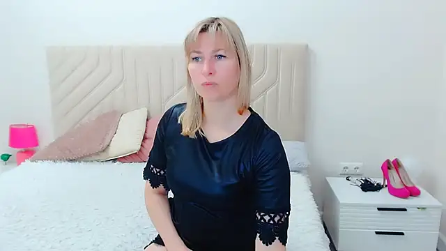 Snapshot of Incredible_Ariela chatting on 9, 7, 2026 Incredible Ariela online show from 9, 7, 2026