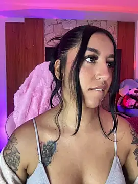 Snapshot of Tamara_Roberts1 chatting on 23, 4, 2026 Tamara Roberts1 online show from 23, 4, 2026