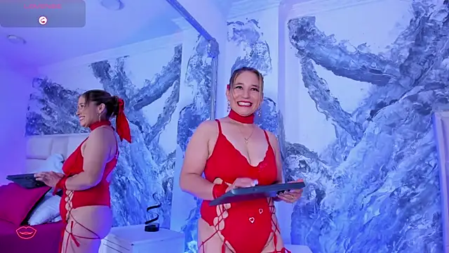 Snapshot of AuroraRojas chatting on 8, 3, 2025 AuroraRojas online show from 8, 3, 2025