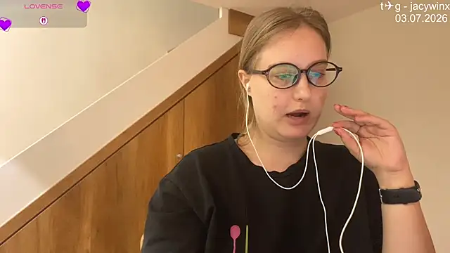 Snapshot of JacyWinslat chatting on 3, 7, 2026 JacyWinslat online show from 3, 7, 2026