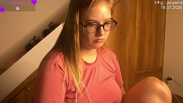 Snapshot of JacyWinslat chatting on 18, 7, 2026 JacyWinslat online show from 18, 7, 2026