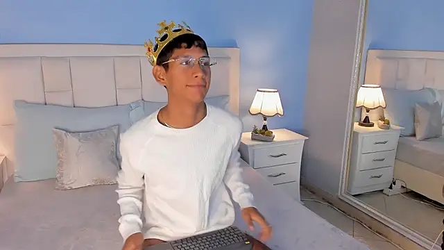 Nick Collins18 online show from 19, 9, 2025