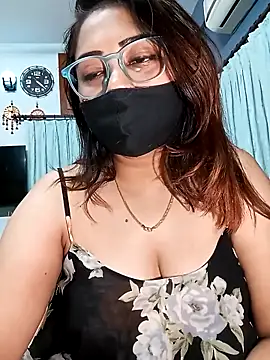 Cute-mona online show from 5, 3, 2025