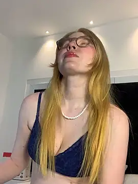 Snapshot of Alexa_Handler chatting on 11, 5, 2026 Alexa Handler online show from 11, 5, 2026