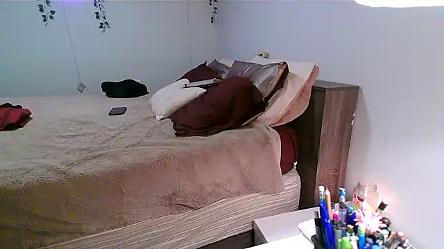 Snapshot of Kittyymaze1 chatting on 23, 12, 2025 Kittyymaze1 online show from 23, 12, 2025