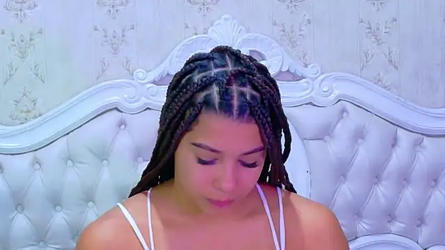 TiaraRosse online show from 4, 2, 2026