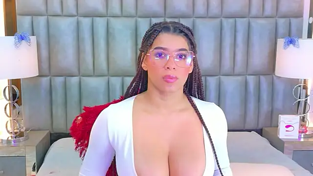 TiaraRosse online show from 15, 2, 2026