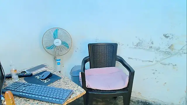 Snapshot of Oh_Tique chatting on 24, 2, 2026 Oh Tique online show from 24, 2, 2026