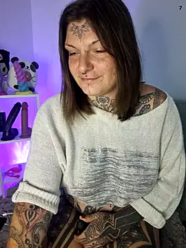 lizzardqueeen online show from 8, 11, 2025