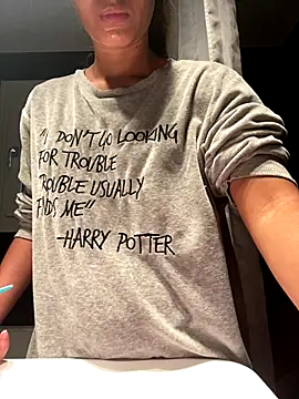 Gaby pinheirO online show from 12, 10, 2025