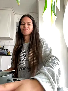 Snapshot of Gaby_pinheirO chatting on 14, 10, 2025 Gaby pinheirO online show from 14, 10, 2025