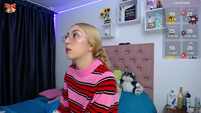 Snapshot of Soffy-brooks chatting on 25, 10, 2025 Soffy-brooks online show from 25, 10, 2025