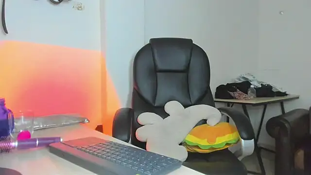 alma fenix online show from 3, 4, 2026