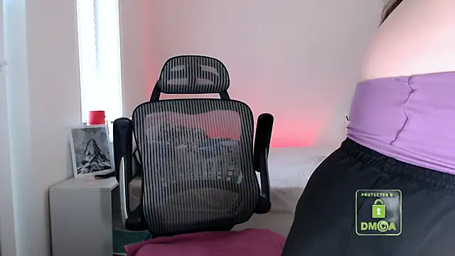 cute and hot online show from 29, 4, 2026