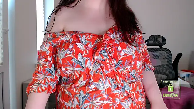 Snapshot of cute_and_hot chatting on 7, 7, 2026 cute and hot online show from 7, 7, 2026