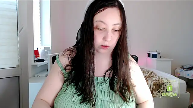 Snapshot of cute_and_hot chatting on 11, 7, 2026 cute and hot online show from 11, 7, 2026