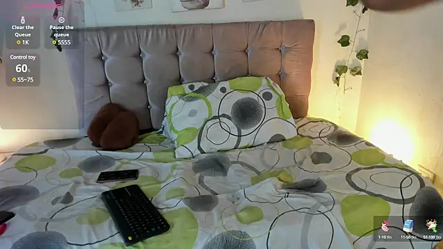 Snapshot of hilary-08 chatting on 7, 2, 2025 hilary-08 online show from 7, 2, 2025