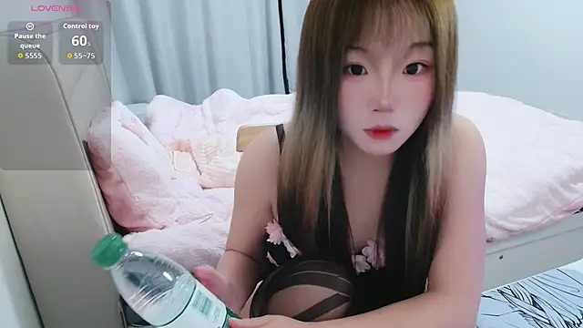 Snapshot of FOOXlive-keke chatting on 2, 11, 2025 FOOXlive-keke online show from 2, 11, 2025