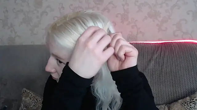 Snapshot of EnigmaSee chatting on 6, 5, 2026 EnigmaSee online show from 6, 5, 2026