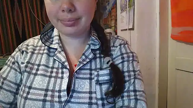 Cora Maro online show from 5, 10, 2025