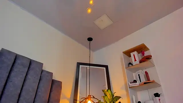 gabriela  gomez online show from 30, 11, 2025