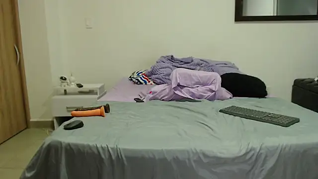 AnnieRoss69 online show from 11, 2, 2025