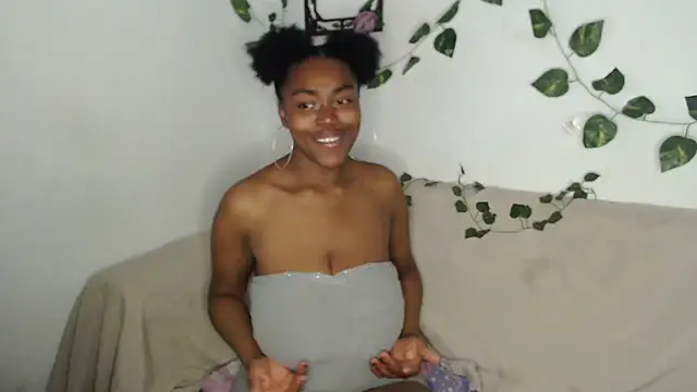 Snapshot of lyssyhorny chatting on 30, 9, 2025 lyssyhorny online show from 30, 9, 2025