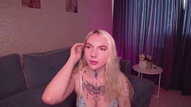 Snapshot of AnneTenet chatting on 13, 9, 2025 AnneTenet online show from 13, 9, 2025