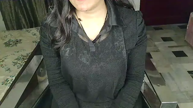 aarushi sharmaa online show from 28, 11, 2025