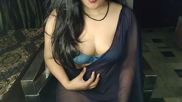 Snapshot of aarushi_sharmaa chatting on 1, 4, 2026 aarushi sharmaa online show from 1, 4, 2026