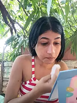 Snapshot of Julix_A chatting on 16, 11, 2025 Julix A online show from 16, 11, 2025