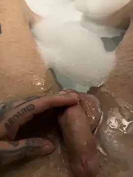 Snapshot of hottwoboys chatting on 26, 11, 2025 hottwoboys online show from 26, 11, 2025