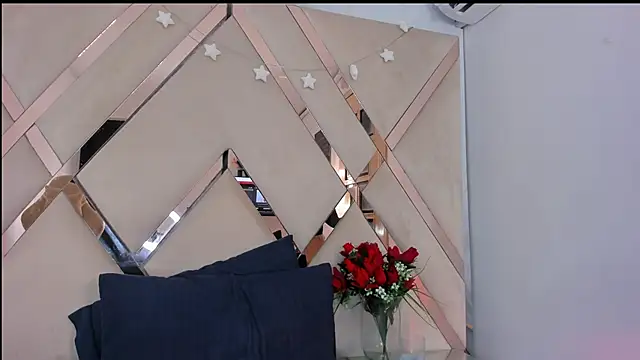 ninaht online show from 21, 11, 2025