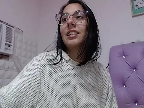 Snapshot of Freyja_01 chatting on 15, 10, 2025 Freyja 01 online show from 15, 10, 2025