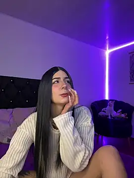 Snapshot of Alice_woodville chatting on 15, 12, 2024 Alice woodville online show from 15, 12, 2024