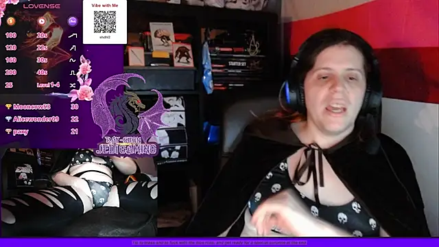 Snapshot of Rae-Suon chatting on 5, 1, 2025 Rae-Suon online show from 5, 1, 2025