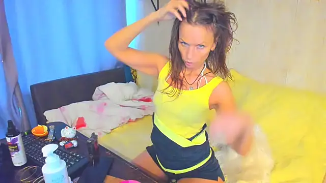 Snapshot of Elizabe_th chatting on 16, 5, 2026 Elizabe th online show from 16, 5, 2026