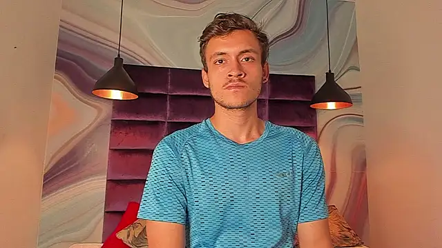 Desmon Clark online show from 4, 2, 2025