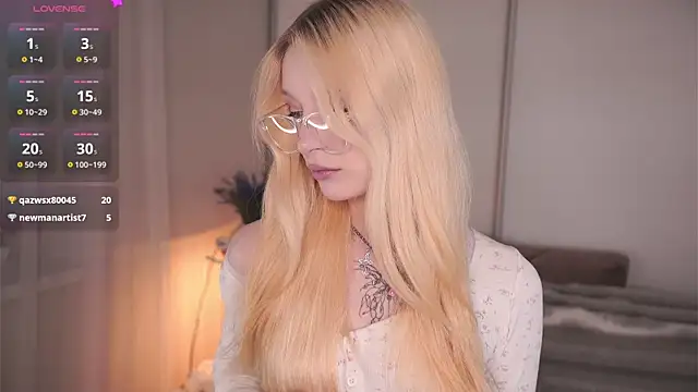 Snapshot of Naughty__Couplles chatting on 10, 2, 2026 Naughty Couplles online show from 10, 2, 2026