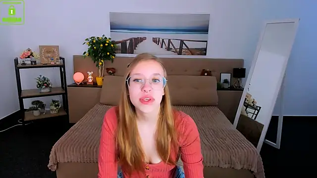 LayriantaVee online show from 1, 3, 2025