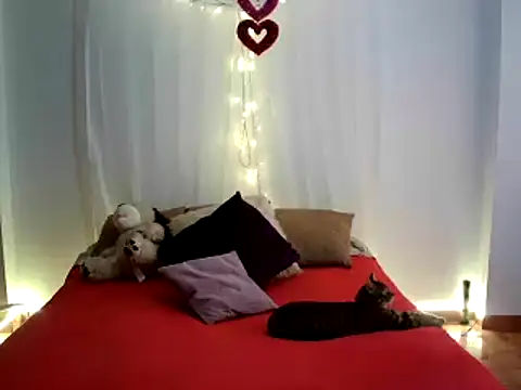 Hanna Charming online show from 20, 2, 2025