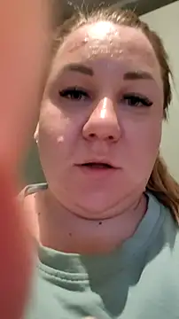 Snapshot of Anna_Curvy chatting on 8, 3, 2025 Anna Curvy online show from 8, 3, 2025