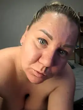 Anna Curvy online show from 17, 4, 2026