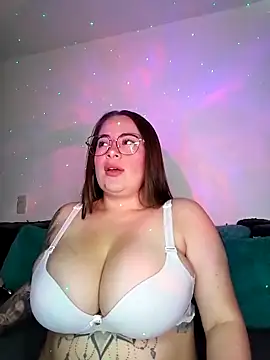 Snapshot of soofy__ chatting on 5, 5, 2026 soofy online show from 5, 5, 2026