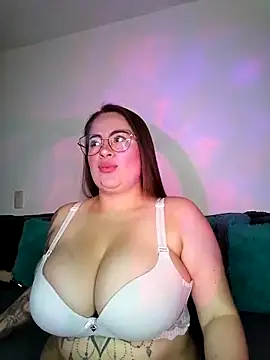 Snapshot of soofy__ chatting on 24, 5, 2026 soofy online show from 24, 5, 2026