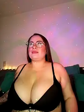Snapshot of soofy__ chatting on 12, 6, 2026 soofy online show from 12, 6, 2026
