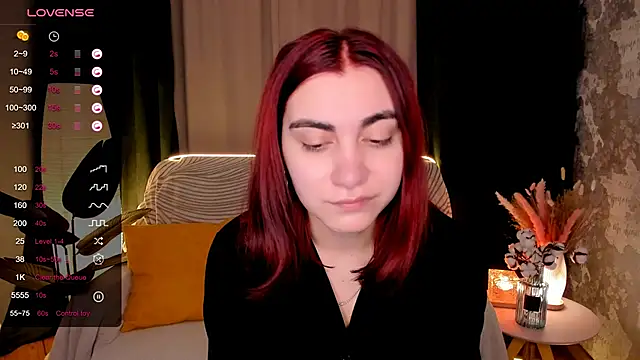 hannacheekss  online show from 25, 11, 2025