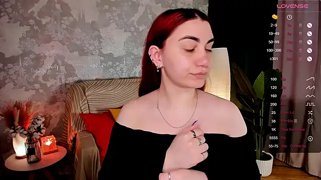 Snapshot of hannacheekss_ chatting on 22, 6, 2026 hannacheekss online show from 22, 6, 2026