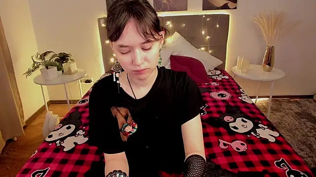 Emily Strikeee online show from 20, 5, 2026