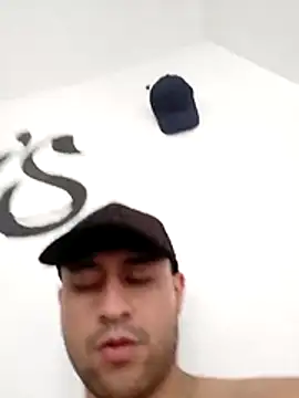 Snapshot of Hxnsovrgon chatting on 6, 1, 2026 Hxnsovrgon online show from 6, 1, 2026